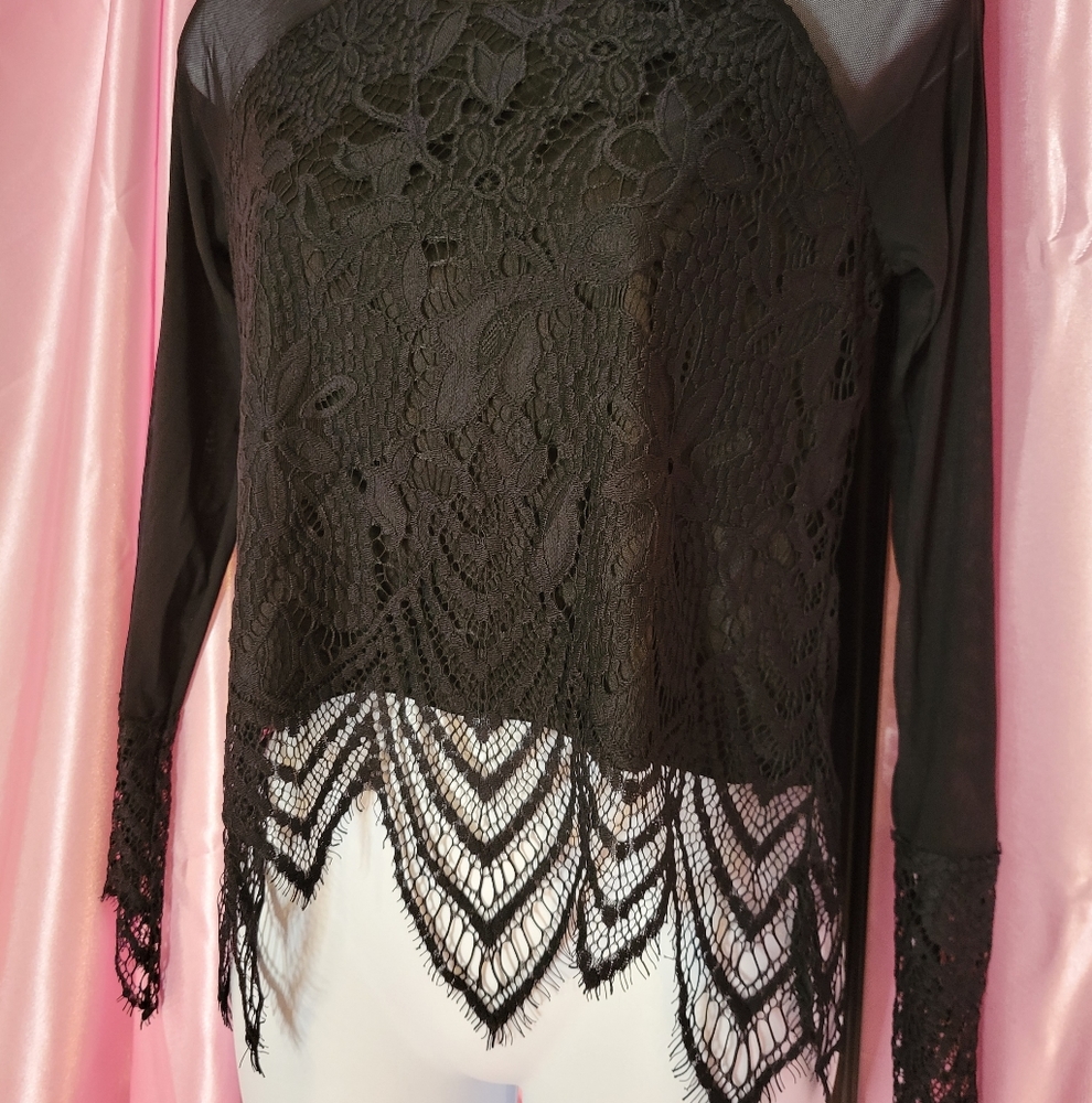 Lace long sleeve top - Picture 5 of 12